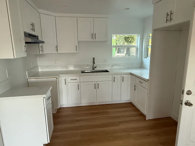 12603 Ralston Ave — Photo 5