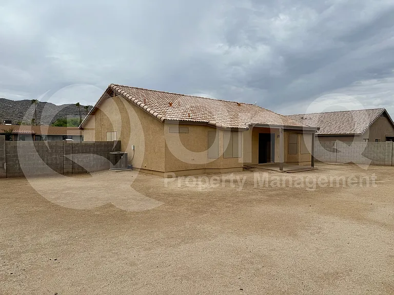 1710 E South Mountain Ave — Photo 20