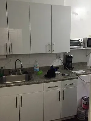 Rented by Realty 2000 Corp | media 11