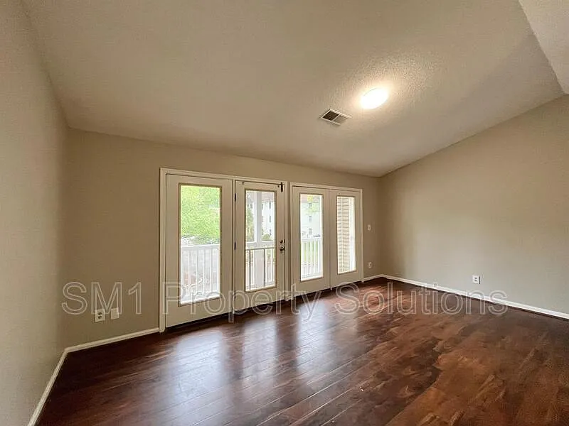 2 bed, 2.0 bath, 871 sqft, $1,175 — Photo 3