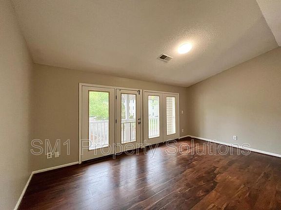 3rd image of 2332 W Vandalia Rd Unit M