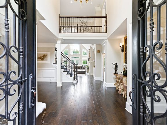 3rd image of 8360 Kenningston Way