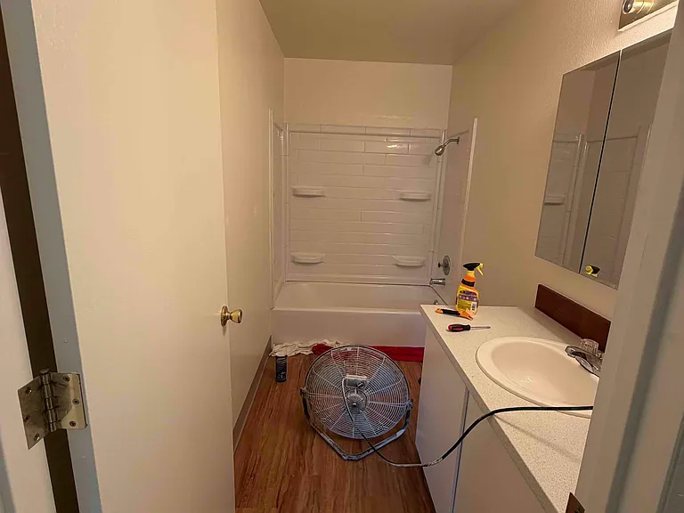 112 SW 3rd Ave #3 — Photo 5