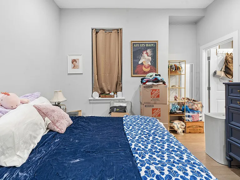 1421 N Dearborn St — Photo 115