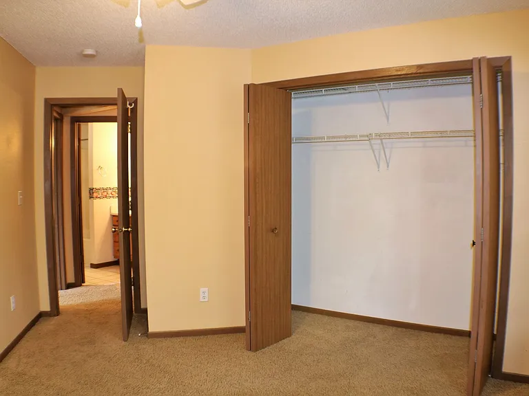 1040 Duchess Dr #7 — Photo 9