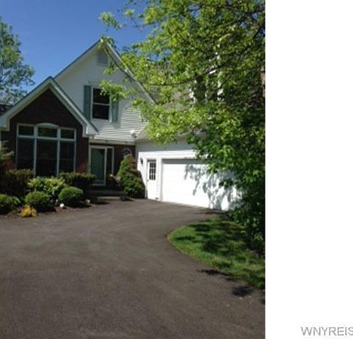 1st image of 39 Gatehouse Ln