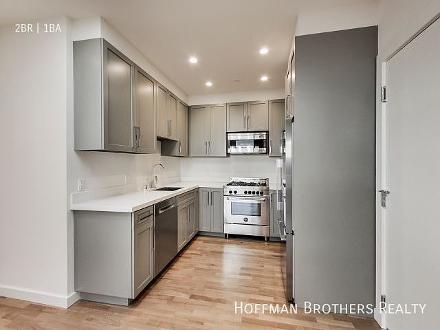 1st image of 7 Hallam St Unit 6