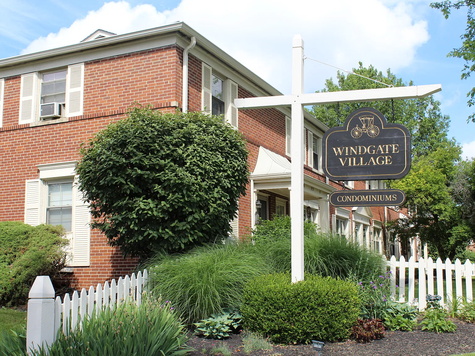 2 bed, 1.5 bath, 1458 sqft, $1,500 — Photo 2