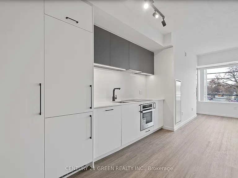 689 The Queensway #216 — Photo 24