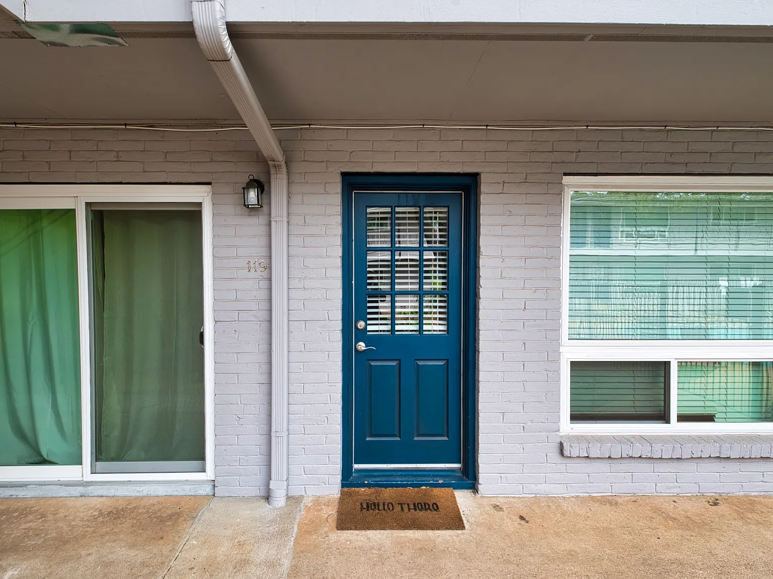 2 bed, 892 sqft, $2,695 — Photo 1