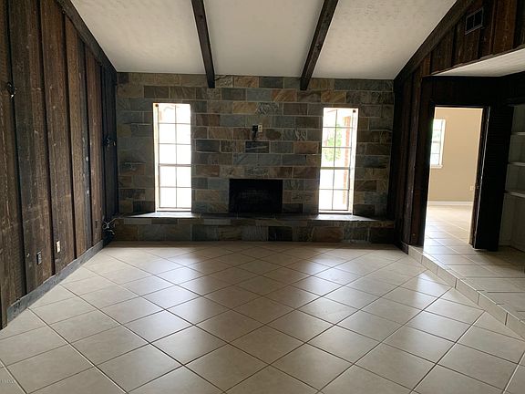 5th image of 15628 Parkwood Dr S