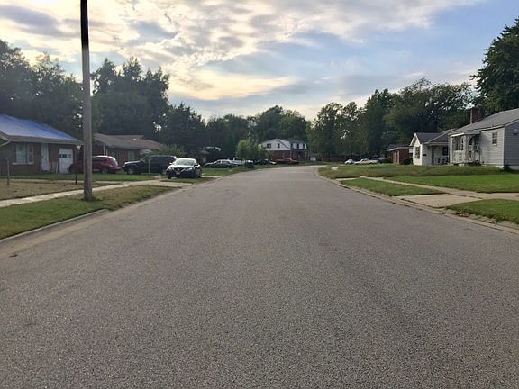 5th image of 14 Loisel Dr