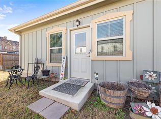 415 W 10th St, Georgetown, TX 78626