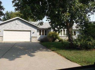 333 Crestview Cir, Jordan, MN 55352