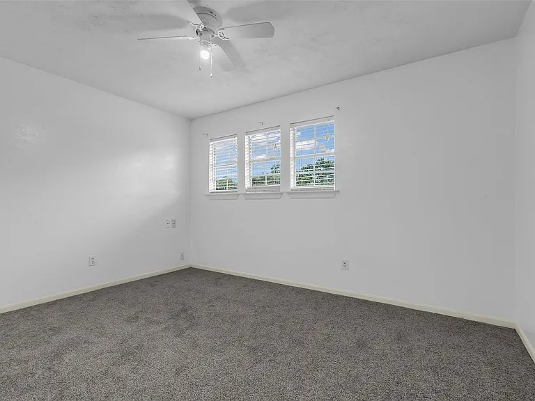 15830 Pipers View Dr — Photo 19