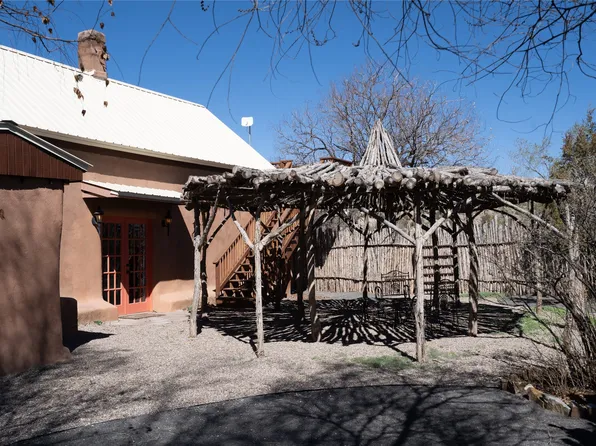 10 Rail Rd, Cerrillos, NM 87010