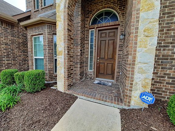 2nd image of 200 Greyhawk Dr