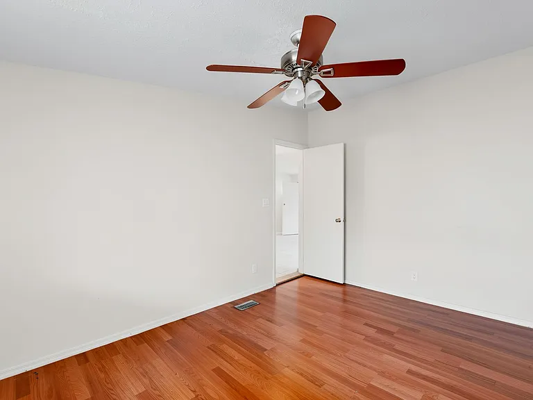 13507 W Stella Ln — Photo 23