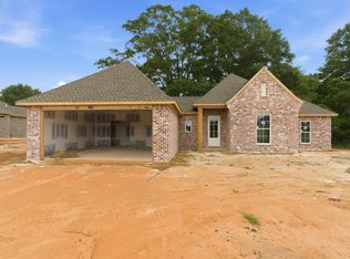 124 Micawber Loop, Hattiesburg, MS 39402
