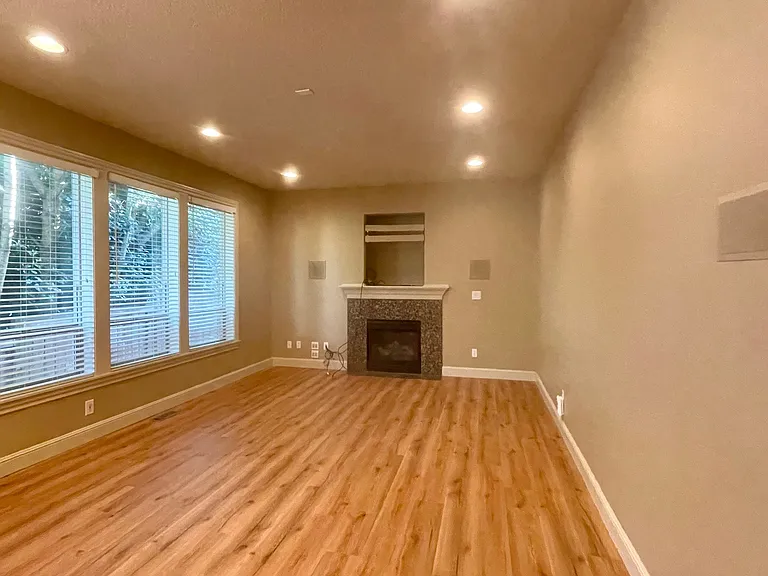 12318 NW 21st Ave — Photo 24