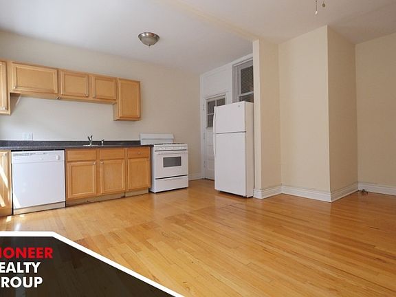 2nd image of 2000 W Foster Ave #20102C