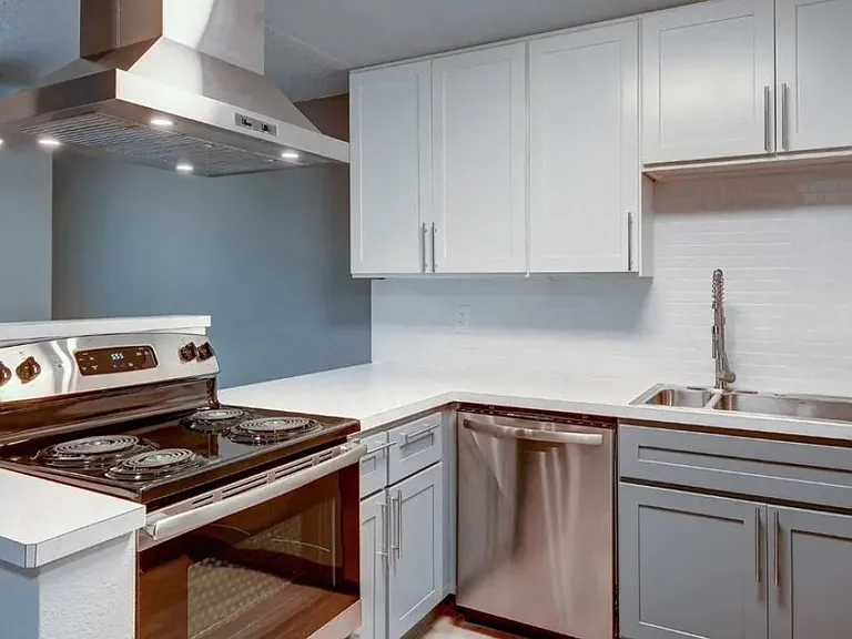 Delridge Crossing Apartments — Photo 7