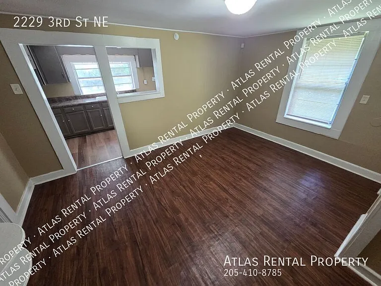 2229 3rd St NE — Photo 11