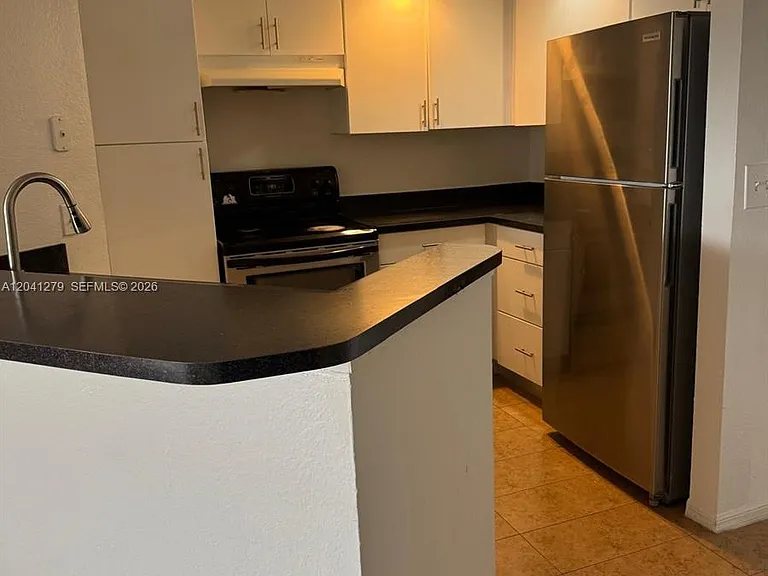 3400 Pinewalk Dr N #924 — Photo 2