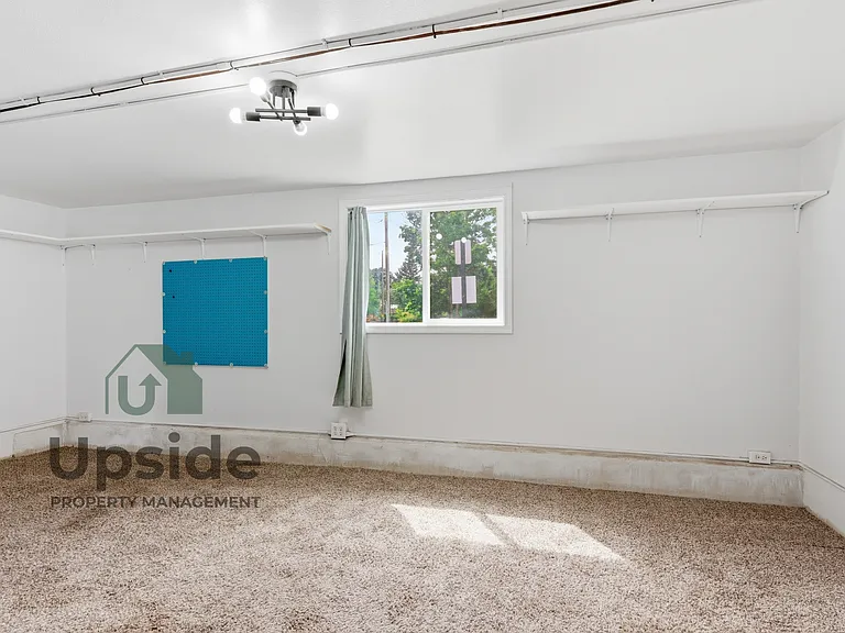 8719 E Valleyway Ave — Photo 30