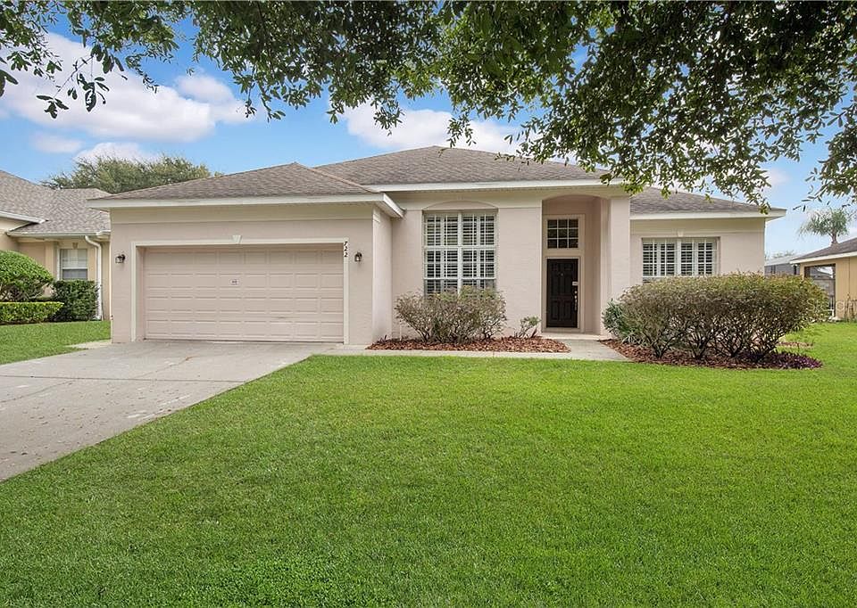 1st image of 722 Regina Cir