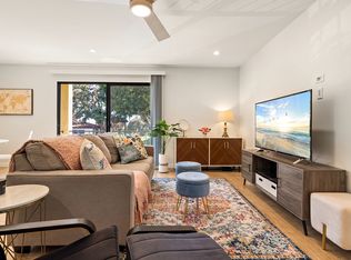 2311 1/2 4th St #206, Santa Monica, CA 90405