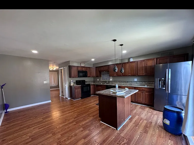 38132 Jamestown Dr #1 — Photo 8