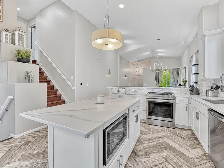 10566 Cherrybrook Cir — Photo 9