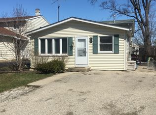 606 W Pheasant Ct, Round Lake Beach, IL
