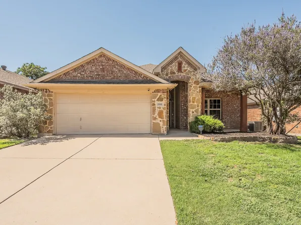 10100 Cougar Trl, Fort Worth, TX 76108