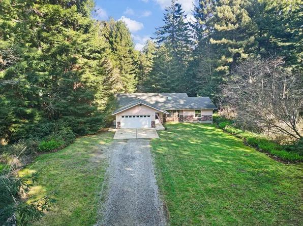 701 Park Pl, Crescent City, CA 95531