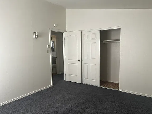 3 bed, 1032 sqft, $2,300 — Photo 4