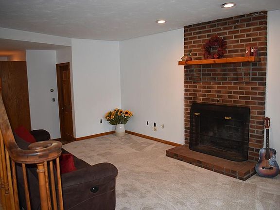 4th image of 35 Woodland Ave #A