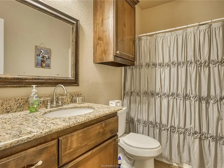 3114 Claremont Dr — Photo 15