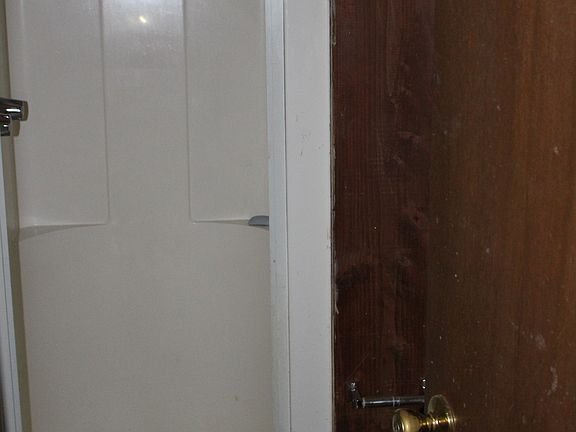 5th image of 5050 Germantown Ave