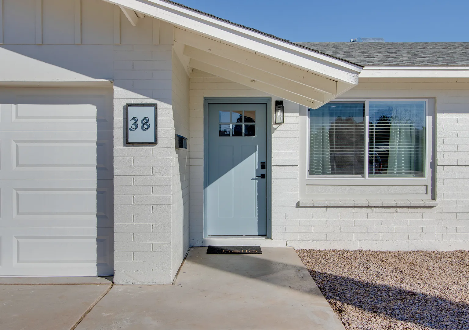 3 bed, 1600 sqft, $3,300 — Photo 3