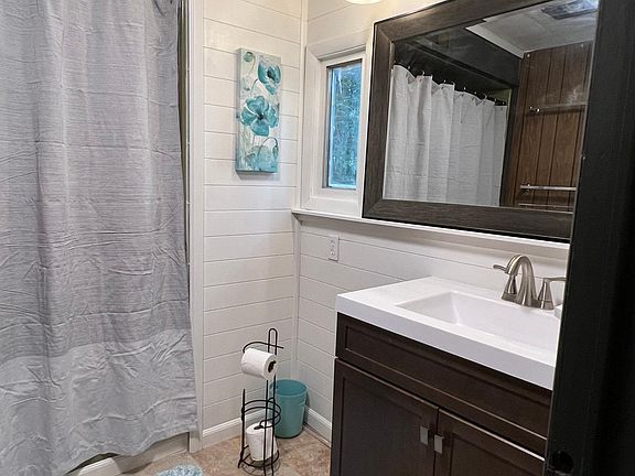 5th image of 22855 Rollins Lakeshore Dr