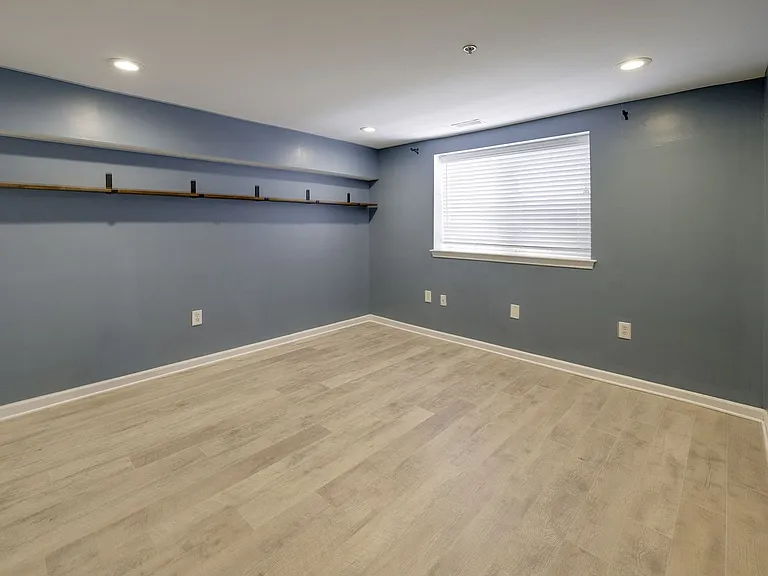 1932 3rd St NE #102 — Photo 36