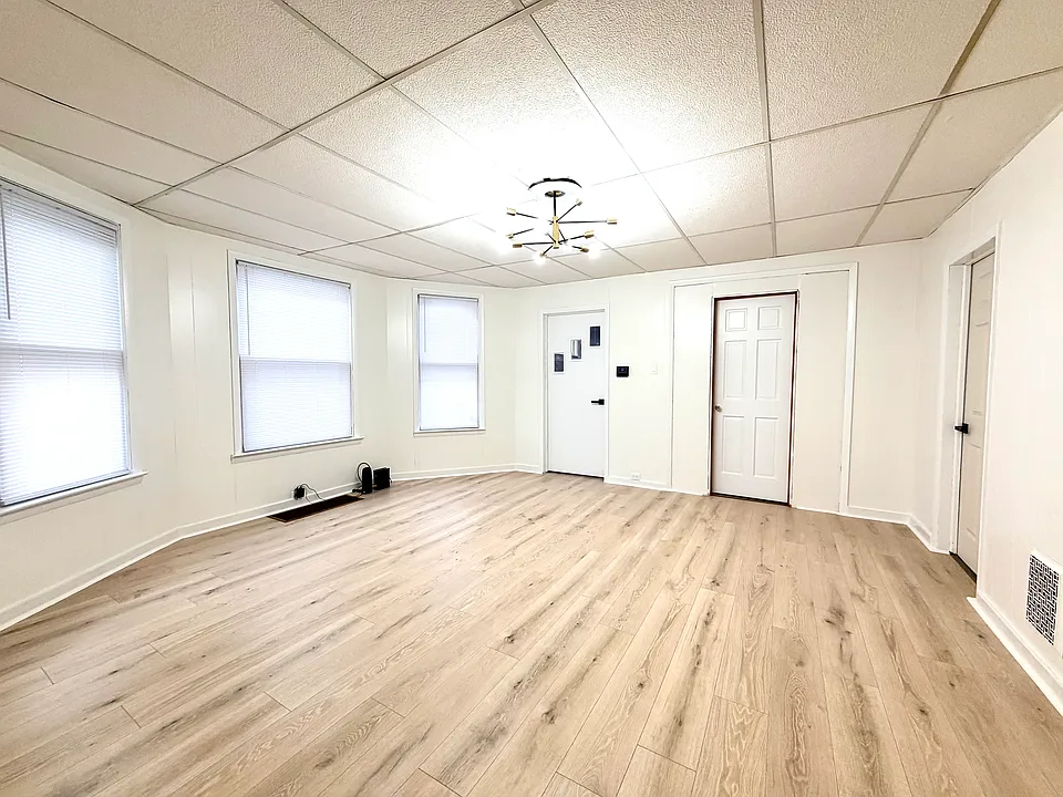 744 South St #1