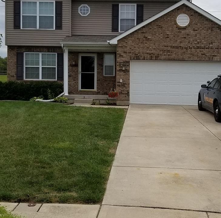 1st image of 121 Ascot Glen Dr