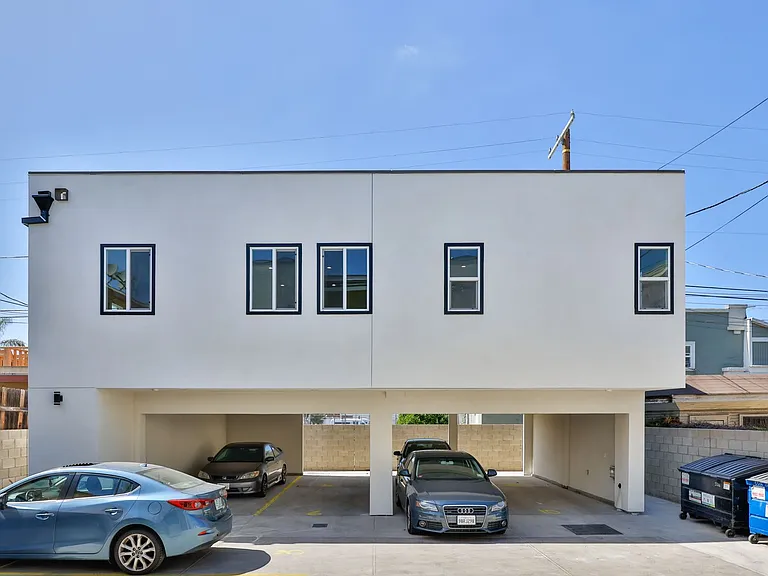 5536 Lexington Ave — Photo 36