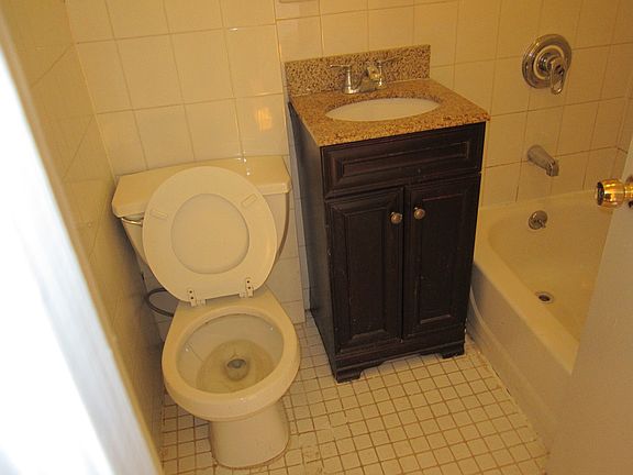2nd image of 534 Lafayette Ave #2A