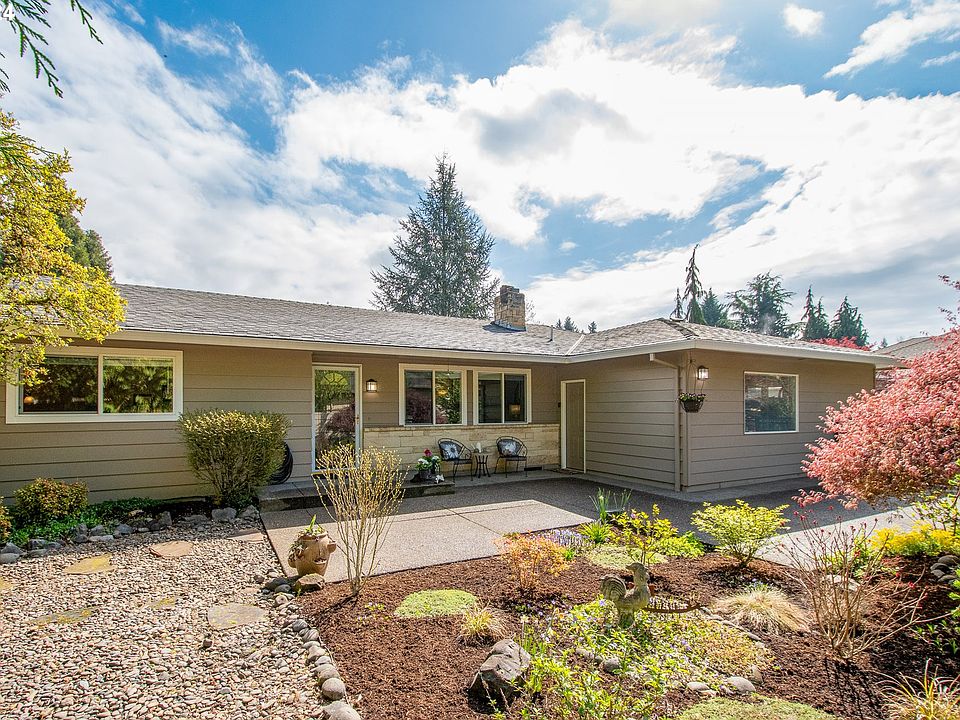 1st image of 910 NE 47th Ave