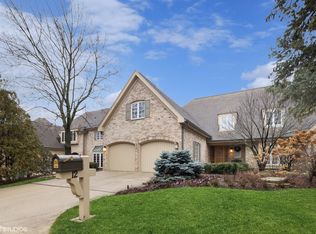 12 Tartan Lakes Cir, Westmont, IL