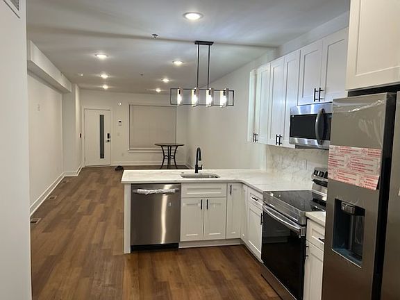 2nd image of 2556 Frankford Ave #1